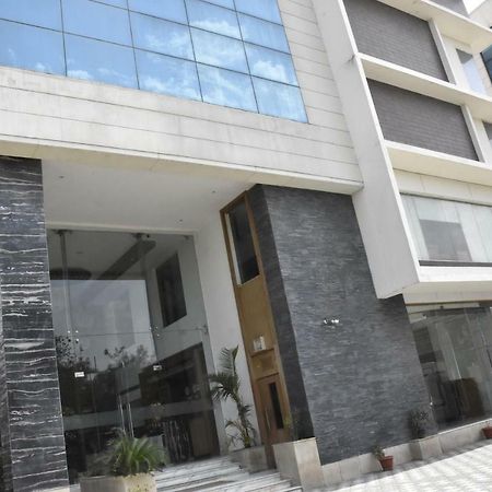 Jagrati Ananta Express Hotel Dzsaipur Kültér fotó