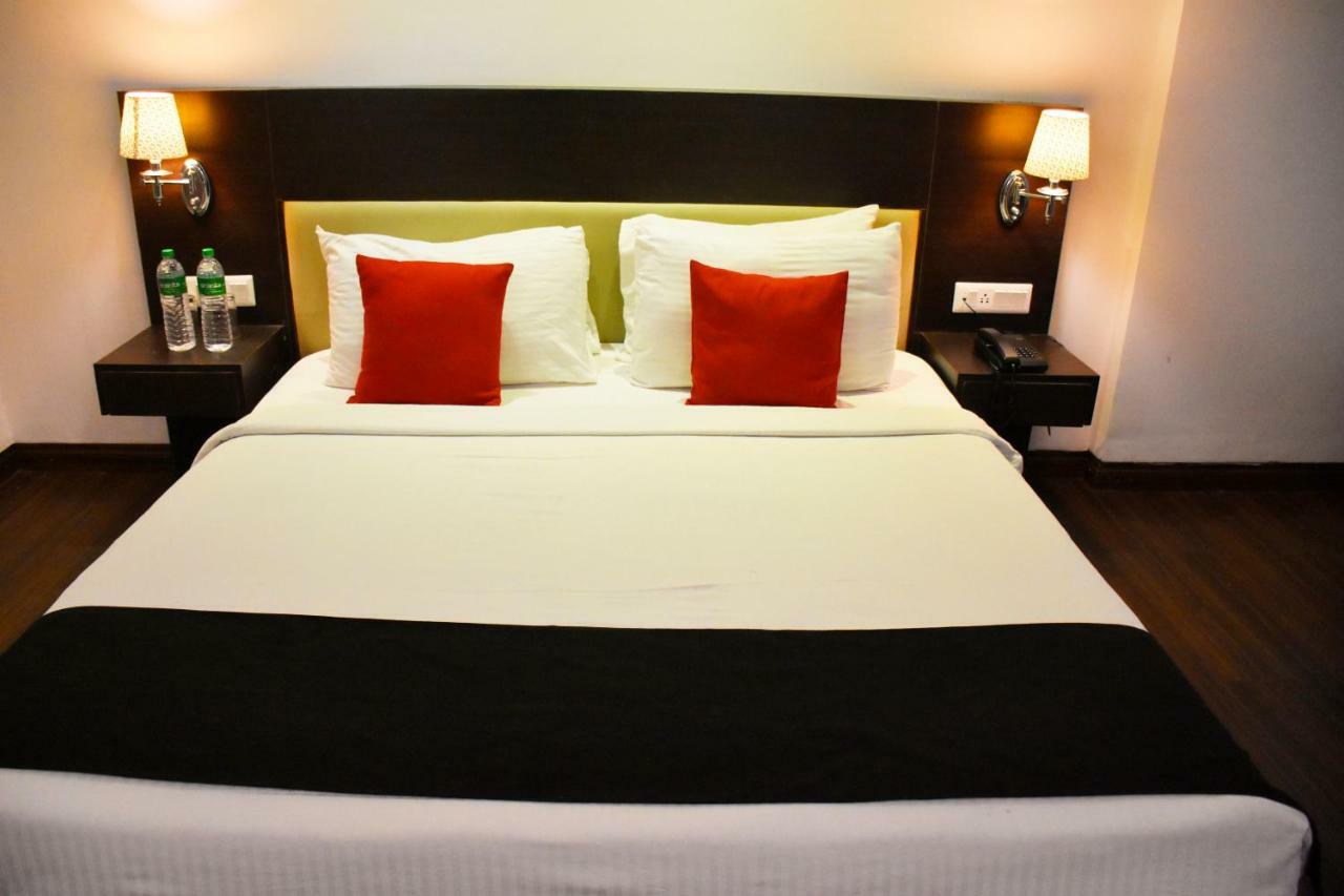 Jagrati Ananta Express Hotel Dzsaipur Kültér fotó