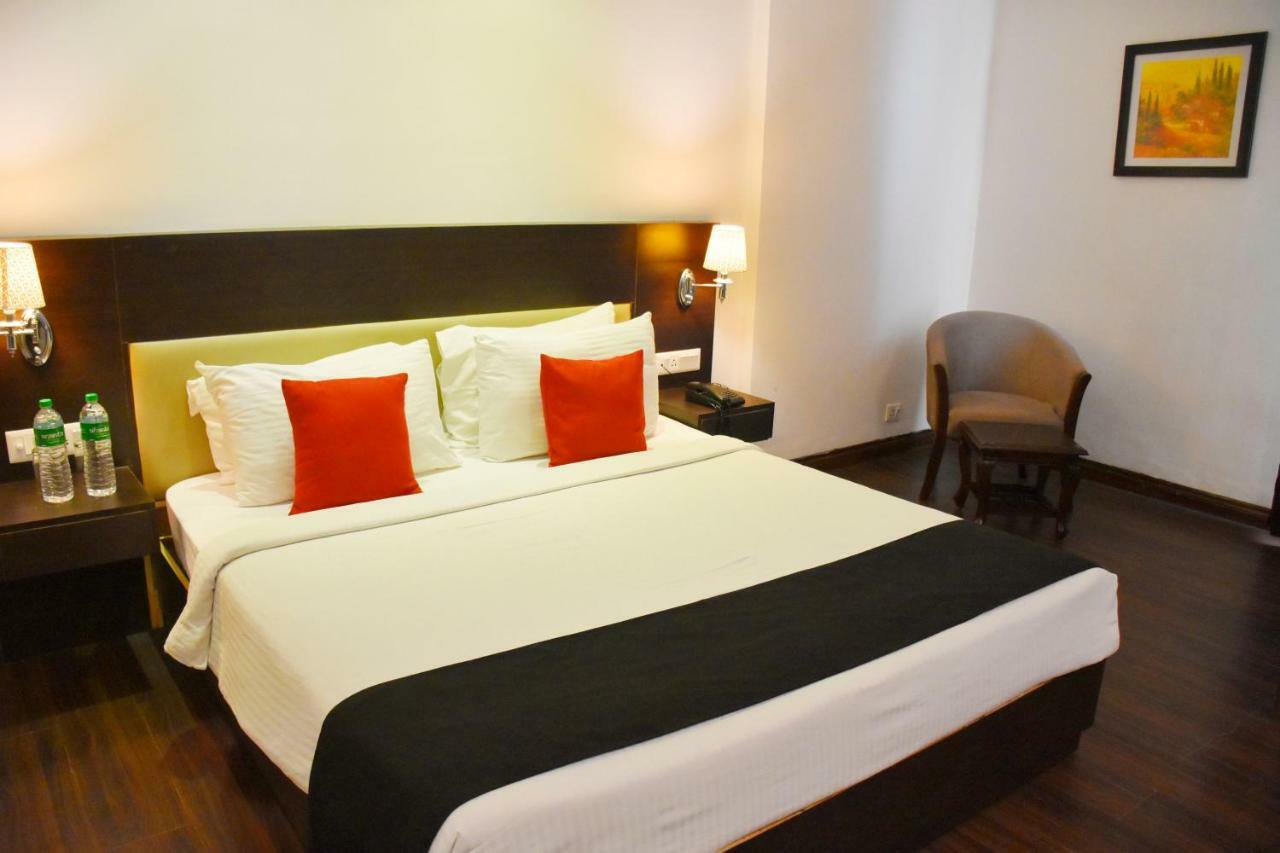 Jagrati Ananta Express Hotel Dzsaipur Kültér fotó