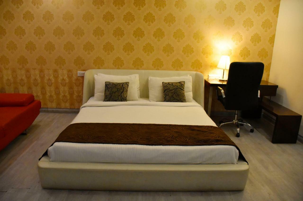 Jagrati Ananta Express Hotel Dzsaipur Kültér fotó